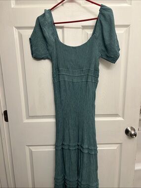 Seafoam Green Puff-Sleeve Maxi Dress